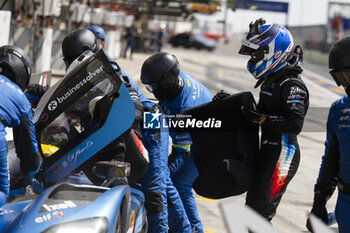 2024-03-02 - MILESI Charles (fra), Alpine Endurance Team, Alpine A424, portrait during the Qatar Airways Qatar 1812 KM, 1st round of the 2024 FIA World Endurance Championship, from February 29 to March 02, 2024 on the Losail International Circuit in Lusail, Qatar - FIA WEC - QATAR AIRWAYS QATAR 1812 KM - ENDURANCE - MOTORS