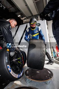 2024-03-02 - michelin engineer, portrait, michelin, tyres, pneus,, during the Qatar Airways Qatar 1812 KM, 1st round of the 2024 FIA World Endurance Championship, from February 29 to March 02, 2024 on the Losail International Circuit in Lusail, Qatar - FIA WEC - QATAR AIRWAYS QATAR 1812 KM - ENDURANCE - MOTORS