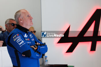 2024-03-02 - SINAULT Philippe (fra), team principal and owner of Signatech racing, portrait during the Qatar Airways Qatar 1812 KM, 1st round of the 2024 FIA World Endurance Championship, from February 29 to March 02, 2024 on the Losail International Circuit in Lusail, Qatar - FIA WEC - QATAR AIRWAYS QATAR 1812 KM - ENDURANCE - MOTORS