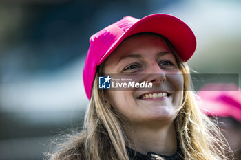 2024-03-02 - PIN Doriane (fra), Iron Dames, Lamborghini Huracan GT3 Evo2, portrait, grille de depart, starting grid during the Qatar Airways Qatar 1812 KM, 1st round of the 2024 FIA World Endurance Championship, from February 29 to March 02, 2024 on the Losail International Circuit in Lusail, Qatar - FIA WEC - QATAR AIRWAYS QATAR 1812 KM - ENDURANCE - MOTORS