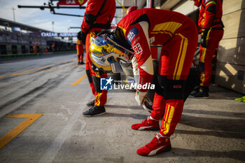 2024-03-02 - PIER GUIDI Alessandro (ita), Ferrari AF Corse, Ferrari 499P, portrait, pitstop, arrêt aux stands, ambiance during the Qatar Airways Qatar 1812 KM, 1st round of the 2024 FIA World Endurance Championship, from February 29 to March 02, 2024 on the Losail International Circuit in Lusail, Qatar - FIA WEC - QATAR AIRWAYS QATAR 1812 KM - ENDURANCE - MOTORS