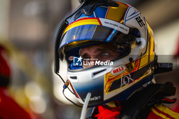 2024-03-02 - PIER GUIDI Alessandro (ita), Ferrari AF Corse, Ferrari 499P, portrait, pitstop, arrêt aux stands, ambiance during the Qatar Airways Qatar 1812 KM, 1st round of the 2024 FIA World Endurance Championship, from February 29 to March 02, 2024 on the Losail International Circuit in Lusail, Qatar - FIA WEC - QATAR AIRWAYS QATAR 1812 KM - ENDURANCE - MOTORS