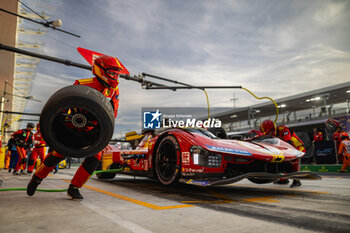 2024-03-02 - 50 FUOCO Antonio (ita), MOLINA Miguel (spa), NIELSEN Nicklas (dnk), Ferrari AF Corse, Ferrari 499P #50, Hypercar, pitstop, arrêt aux stands, ambiance during the Qatar Airways Qatar 1812 KM, 1st round of the 2024 FIA World Endurance Championship, from February 29 to March 02, 2024 on the Losail International Circuit in Lusail, Qatar - FIA WEC - QATAR AIRWAYS QATAR 1812 KM - ENDURANCE - MOTORS