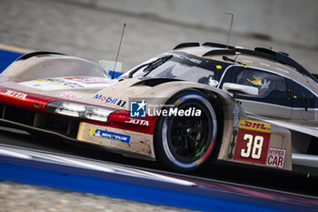 2024-03-02 - 38 RASMUSSEN Oliver (dnk), HANSON Philip (gbr), BUTTON Jenson (gbr), Hertz Team Jota, Porsche 963 #38, Hypercar, action during the Qatar Airways Qatar 1812 KM, 1st round of the 2024 FIA World Endurance Championship, from February 29 to March 02, 2024 on the Losail International Circuit in Lusail, Qatar - FIA WEC - QATAR AIRWAYS QATAR 1812 KM - ENDURANCE - MOTORS