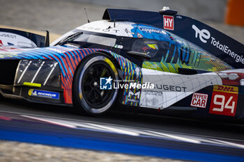 2024-03-02 - 94 DUVAL Loïc (fra), DI RESTA Paul (gbr), VANDOORNE Stoffel, Peugeot TotalEnergies, Peugeot 9x8 #94, Hypercar, action during the Qatar Airways Qatar 1812 KM, 1st round of the 2024 FIA World Endurance Championship, from February 29 to March 02, 2024 on the Losail International Circuit in Lusail, Qatar - FIA WEC - QATAR AIRWAYS QATAR 1812 KM - ENDURANCE - MOTORS