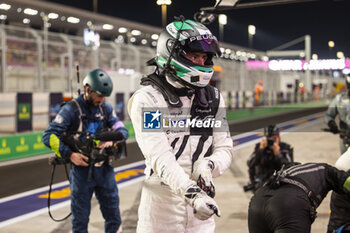 2024-03-02 - DI RESTA Paul (gbr), Peugeot TotalEnergies, Peugeot 9x8, portrait during the Qatar Airways Qatar 1812 KM, 1st round of the 2024 FIA World Endurance Championship, from February 29 to March 02, 2024 on the Losail International Circuit in Lusail, Qatar - FIA WEC - QATAR AIRWAYS QATAR 1812 KM - ENDURANCE - MOTORS