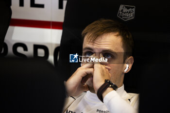 2024-03-02 - VANTHOOR Laurens (bel), Porsche Penske Motorsport, Porsche 936, portrait during the Qatar Airways Qatar 1812 KM, 1st round of the 2024 FIA World Endurance Championship, from February 29 to March 02, 2024 on the Losail International Circuit in Lusail, Qatar - FIA WEC - QATAR AIRWAYS QATAR 1812 KM - ENDURANCE - MOTORS