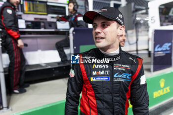 2024-03-02 - VANTHOOR Laurens (bel), Porsche Penske Motorsport, Porsche 936, portrait during the Qatar Airways Qatar 1812 KM, 1st round of the 2024 FIA World Endurance Championship, from February 29 to March 02, 2024 on the Losail International Circuit in Lusail, Qatar - FIA WEC - QATAR AIRWAYS QATAR 1812 KM - ENDURANCE - MOTORS