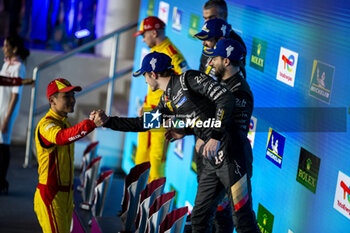 2024-03-02 - ILOTT Callum (gbr), Hertz Team Jota, Porsche 963, YE Yifei (chn), AF Corse, Ferrari 499P, podium, portrait during the Qatar Airways Qatar 1812 KM, 1st round of the 2024 FIA World Endurance Championship, from February 29 to March 02, 2024 on the Losail International Circuit in Lusail, Qatar - FIA WEC - QATAR AIRWAYS QATAR 1812 KM - ENDURANCE - MOTORS