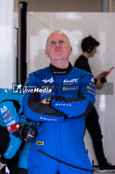 2024-03-02 - SINAULT Philippe (fra), Team Principal of Alpine Endurance Team, portrait during the Qatar Airways Qatar 1812 KM, 1st round of the 2024 FIA World Endurance Championship, from February 29 to March 02, 2024 on the Losail International Circuit in Lusail, Qatar - FIA WEC - QATAR AIRWAYS QATAR 1812 KM - ENDURANCE - MOTORS