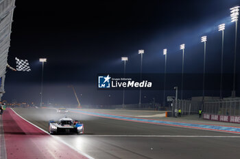 2024-03-02 - finish line, arrivee, 93 JENSEN Mikkel (dnk), MULLER Nico (swi), VERGNE Jean-Eric (fra), Peugeot TotalEnergies, Peugeot 9x8 #93, Hypercar, action during the Qatar Airways Qatar 1812 KM, 1st round of the 2024 FIA World Endurance Championship, from February 29 to March 02, 2024 on the Losail International Circuit in Lusail, Qatar - FIA WEC - QATAR AIRWAYS QATAR 1812 KM - ENDURANCE - MOTORS