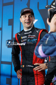 2024-03-02 - VANTHOOR Laurens (bel), Porsche Penske Motorsport, Porsche 936, portrait during the Qatar Airways Qatar 1812 KM, 1st round of the 2024 FIA World Endurance Championship, from February 29 to March 02, 2024 on the Losail International Circuit in Lusail, Qatar - FIA WEC - QATAR AIRWAYS QATAR 1812 KM - ENDURANCE - MOTORS