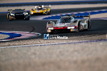 2024-03-02 - 38 RASMUSSEN Oliver (dnk), HANSON Philip (gbr), BUTTON Jenson (gbr), Hertz Team Jota, Porsche 963 #38, action during the Qatar Airways Qatar 1812 KM, 1st round of the 2024 FIA World Endurance Championship, from February 29 to March 02, 2024 on the Losail International Circuit in Lusail, Qatar - FIA WEC - QATAR AIRWAYS QATAR 1812 KM - ENDURANCE - MOTORS