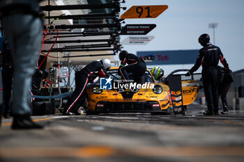 2024-03-02 - 91 LIETZ Richard (aut), SCHURING Morris (nld), SHAHIN Yasser (aus), Manthey EMA, Porsche 911 GT3 R #91, pitlane, during the Qatar Airways Qatar 1812 KM, 1st round of the 2024 FIA World Endurance Championship, from February 29 to March 02, 2024 on the Losail International Circuit in Lusail, Qatar - FIA WEC - QATAR AIRWAYS QATAR 1812 KM - ENDURANCE - MOTORS