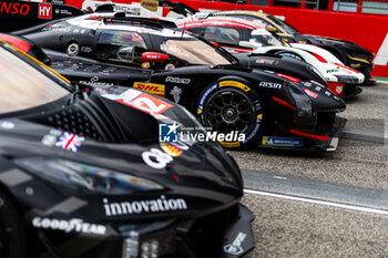 2024-04-17 - 07 CONWAY Mike (gbr), KOBAYASHI Kamui (jpn), DE VRIES Nyck (nld), Toyota Gazoo Racing, Toyota GR010 - Hybrid #07, Hypercar, family picture set up during the 2024 6 Hours of Imola, 2nd round of the 2024 FIA World Endurance Championship, from April 18 to 21, 2024 on the Autodromo Internazionale Enzo e Dino Ferrari in Imola, Qatar - FIA WEC - 6 HOURS OF IMOLA 2024 - ENDURANCE - MOTORS