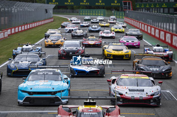 2024-04-17 - 77 BARKER Ben (gbr), HARDWICK Ryan (usa), ROBICHON Zacharie (can), Proton Competition, Ford Mustang GT3 #77, LM GT3, 54 FLOHR Thomas (swi), CASTELLACCI Francesco (ita), RIGON Davide (ita), Vista AF Corse, Ferrari 296 GT3 #54, LM GT3, ambiance at family picture during the 2024 6 Hours of Imola, 2nd round of the 2024 FIA World Endurance Championship, from April 18 to 21, 2024 on the Autodromo Internazionale Enzo e Dino Ferrari in Imola, Qatar - FIA WEC - 6 HOURS OF IMOLA 2024 - ENDURANCE - MOTORS