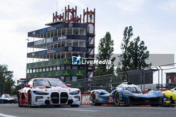 2024-04-17 - 31 FARFUS Augusto (bra), GELAEL Sean (ind), LEUNG Darren (gbr), Team WRT, BMW M4 GT3 #31, LM GT3, 35 MILESI Charles (fra), GOUNON Jules (and), CHATIN Paul-Loup (fra), Alpine Endurance Team #35, Alpine A424, Hypercar, ambiance at family picture during the 2024 6 Hours of Imola, 2nd round of the 2024 FIA World Endurance Championship, from April 18 to 21, 2024 on the Autodromo Internazionale Enzo e Dino Ferrari in Imola, Qatar - FIA WEC - 6 HOURS OF IMOLA 2024 - ENDURANCE - MOTORS