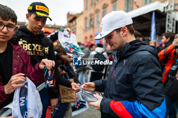 2024-04-18 - VANTHOOR Dries (bel), BMW M Team WRT, BMW Hybrid V8, portrait, parade Imola city center during the 2024 6 Hours of Imola, 2nd round of the 2024 FIA World Endurance Championship, from April 18 to 21, 2024 on the Autodromo Internazionale Enzo e Dino Ferrari in Imola, Qatar - FIA WEC - 6 HOURS OF IMOLA 2024 - ENDURANCE - MOTORS