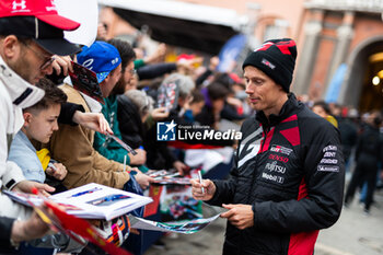 2024-04-18 - HARTLEY Brendon (nzl), Toyota Gazoo Racing, Toyota GR010 - Hybrid, portrait, parade Imola city center during the 2024 6 Hours of Imola, 2nd round of the 2024 FIA World Endurance Championship, from April 18 to 21, 2024 on the Autodromo Internazionale Enzo e Dino Ferrari in Imola, Qatar - FIA WEC - 6 HOURS OF IMOLA 2024 - ENDURANCE - MOTORS