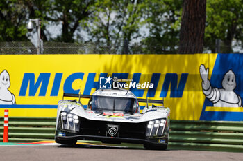 2024-04-19 - 94 DUVAL Loïc (fra), DI RESTA Paul (gbr), VANDOORNE Stoffel, Peugeot TotalEnergies, Peugeot 9x8 #94, Hypercar, action during the 2024 6 Hours of Imola, 2nd round of the 2024 FIA World Endurance Championship, from April 18 to 21, 2024 on the Autodromo Internazionale Enzo e Dino Ferrari in Imola, Qatar - FIA WEC - 6 HOURS OF IMOLA 2024 - ENDURANCE - MOTORS