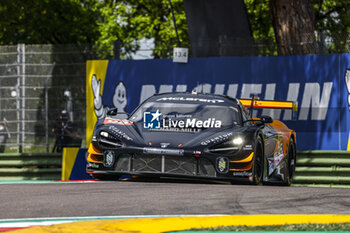 2024-04-19 - 95 SATO Marino (jpn), PINO Nico (chl), CAYGILL Josh (gbr), United Autosports, McLaren 720S GT3 Evo #95, LM GT3, action during the 2024 6 Hours of Imola, 2nd round of the 2024 FIA World Endurance Championship, from April 18 to 21, 2024 on the Autodromo Internazionale Enzo e Dino Ferrari in Imola - FIA WEC - 6 HOURS OF IMOLA 2024 - ENDURANCE - MOTORS
