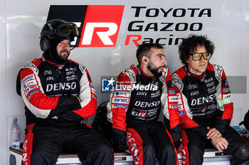 2024-04-19 - 07 CONWAY Mike (gbr), KOBAYASHI Kamui (jpn), DE VRIES Nyck (nld), Toyota Gazoo Racing, Toyota GR010 - Hybrid #07, Hypercar, mecaniciens, mechanics, portrait during the 2024 6 Hours of Imola, 2nd round of the 2024 FIA World Endurance Championship, from April 18 to 21, 2024 on the Autodromo Internazionale Enzo e Dino Ferrari in Imola, Italy - FIA WEC - 6 HOURS OF IMOLA 2024 - ENDURANCE - MOTORS