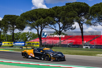 2024-04-19 - 59 SAUCY Grégoire (swi), COTTINGHAM James (gbr), COSTA Nicolas (bra), United Autosports, McLaren 720S GT3 Evo #59, LM GT3, action during the 2024 6 Hours of Imola, 2nd round of the 2024 FIA World Endurance Championship, from April 18 to 21, 2024 on the Autodromo Internazionale Enzo e Dino Ferrari in Imola - FIA WEC - 6 HOURS OF IMOLA 2024 - ENDURANCE - MOTORS