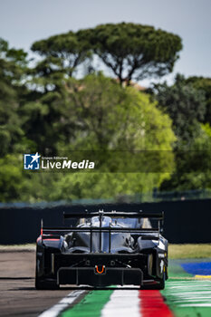 2024-04-19 - 07 CONWAY Mike (gbr), KOBAYASHI Kamui (jpn), DE VRIES Nyck (nld), Toyota Gazoo Racing, Toyota GR010 - Hybrid #07, Hypercar, action during the 2024 6 Hours of Imola, 2nd round of the 2024 FIA World Endurance Championship, from April 18 to 21, 2024 on the Autodromo Internazionale Enzo e Dino Ferrari in Imola - FIA WEC - 6 HOURS OF IMOLA 2024 - ENDURANCE - MOTORS