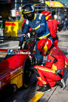 2024-04-19 - 50 FUOCO Antonio (ita), MOLINA Miguel (spa), NIELSEN Nicklas (dnk), Ferrari AF Corse, Ferrari 499P #50, Hypercar, action, pitstop, arrêt aux stands, michelin engineer, portrait, during the 2024 6 Hours of Imola, 2nd round of the 2024 FIA World Endurance Championship, from April 18 to 21, 2024 on the Autodromo Internazionale Enzo e Dino Ferrari in Imola, Qatar - FIA WEC - 6 HOURS OF IMOLA 2024 - ENDURANCE - MOTORS