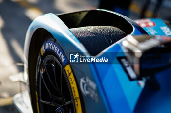 2024-04-19 - Alpine Endurance Team, mechanic, mecanicien, michelin, tyre, pneu, during the 2024 6 Hours of Imola, 2nd round of the 2024 FIA World Endurance Championship, from April 18 to 21, 2024 on the Autodromo Internazionale Enzo e Dino Ferrari in Imola, Qatar - FIA WEC - 6 HOURS OF IMOLA 2024 - ENDURANCE - MOTORS