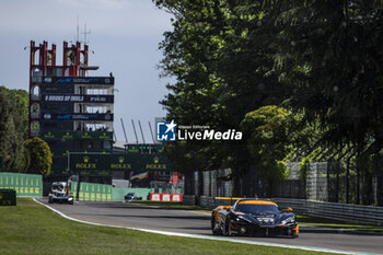 2024-04-20 - 59 SAUCY Grégoire (swi), COTTINGHAM James (gbr), COSTA Nicolas (bra), United Autosports, McLaren 720S GT3 Evo #59, LM GT3, action during the 2024 6 Hours of Imola, 2nd round of the 2024 FIA World Endurance Championship, from April 18 to 21, 2024 on the Autodromo Internazionale Enzo e Dino Ferrari in Imola - FIA WEC - 6 HOURS OF IMOLA 2024 - ENDURANCE - MOTORS