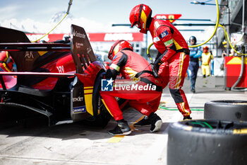 2024-04-20 - mechanic, mecanicien, michelin, tyre, pneu,, during the 2024 6 Hours of Imola, 2nd round of the 2024 FIA World Endurance Championship, from April 18 to 21, 2024 on the Autodromo Internazionale Enzo e Dino Ferrari in Imola, Qatar - FIA WEC - 6 HOURS OF IMOLA 2024 - ENDURANCE - MOTORS
