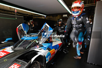 2024-04-20 - VANTHOOR Dries (bel), BMW M Team WRT, BMW Hybrid V8, portrait during the 2024 6 Hours of Imola, 2nd round of the 2024 FIA World Endurance Championship, from April 18 to 21, 2024 on the Autodromo Internazionale Enzo e Dino Ferrari in Imola, Qatar - FIA WEC - 6 HOURS OF IMOLA 2024 - ENDURANCE - MOTORS