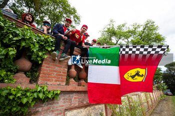 2024-04-21 - Fans during the 2024 6 Hours of Imola, 2nd round of the 2024 FIA World Endurance Championship, from April 18 to 21, 2024 on the Autodromo Internazionale Enzo e Dino Ferrari in Imola, Italy - FIA WEC - 6 HOURS OF IMOLA 2024 - ENDURANCE - MOTORS