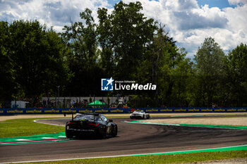 21/04/2024 - 92 MALYKHIN Aliaksandr (kna), STURM Joel (ger), BACHLER Klaus (aut), Manthey Purerxcing, Porsche 911 GT3 R #91, LM GT3, action, 46 MARTIN Maxime (bel), ROSSI Valentino (ita), AL HARTHY Ahmad (omn) Team WRT, BMW M4 GT3 #46, LM GT3, action during the 2024 6 Hours of Imola, 2nd round of the 2024 FIA World Endurance Championship, from April 18 to 21, 2024 on the Autodromo Internazionale Enzo e Dino Ferrari in Imola, Italy - FIA WEC - 6 HOURS OF IMOLA 2024 - ENDURANCE - MOTORI