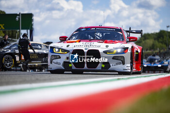21/04/2024 - 31 FARFUS Augusto (bra), GELAEL Sean (ind), LEUNG Darren (gbr), Team WRT, BMW M4 GT3 #31, LM GT3, action on the grid during the 2024 6 Hours of Imola, 2nd round of the 2024 FIA World Endurance Championship, from April 18 to 21, 2024 on the Autodromo Internazionale Enzo e Dino Ferrari in Imola - FIA WEC - 6 HOURS OF IMOLA 2024 - ENDURANCE - MOTORI