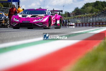 2024-04-21 - 85 BOVY Sarah (bel), PIN Doriane (fra), GATTING Michelle (dnk), Iron Dames, Lamborghini Huracan GT3 Evo2 #85, LM GT3, action on the grid during the 2024 6 Hours of Imola, 2nd round of the 2024 FIA World Endurance Championship, from April 18 to 21, 2024 on the Autodromo Internazionale Enzo e Dino Ferrari in Imola - FIA WEC - 6 HOURS OF IMOLA 2024 - ENDURANCE - MOTORS