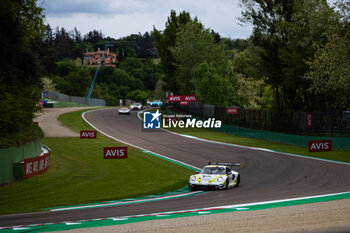 2024-04-21 - 92 MALYKHIN Aliaksandr (kna), STURM Joel (ger), BACHLER Klaus (aut), Manthey Purerxcing, Porsche 911 GT3 R #91, LM GT3, action during the 2024 6 Hours of Imola, 2nd round of the 2024 FIA World Endurance Championship, from April 18 to 21, 2024 on the Autodromo Internazionale Enzo e Dino Ferrari in Imola, Italy - FIA WEC - 6 HOURS OF IMOLA 2024 - ENDURANCE - MOTORS