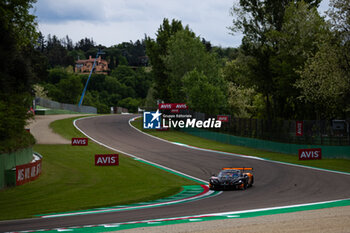 21/04/2024 - 95 SATO Marino (jpn), PINO Nico (chl), CAYGILL Josh (gbr), United Autosports, McLaren 720S GT3 Evo #95, LM GT3, action during the 2024 6 Hours of Imola, 2nd round of the 2024 FIA World Endurance Championship, from April 18 to 21, 2024 on the Autodromo Internazionale Enzo e Dino Ferrari in Imola, Italy - FIA WEC - 6 HOURS OF IMOLA 2024 - ENDURANCE - MOTORI