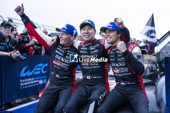 2024-04-21 - 07 CONWAY Mike (gbr), KOBAYASHI Kamui (jpn), DE VRIES Nyck (nld), Toyota Gazoo Racing, Toyota GR010 - Hybrid #07, Hypercar, action celebrating their win during the 2024 6 Hours of Imola, 2nd round of the 2024 FIA World Endurance Championship, from April 18 to 21, 2024 on the Autodromo Internazionale Enzo e Dino Ferrari in Imola - FIA WEC - 6 HOURS OF IMOLA 2024 - ENDURANCE - MOTORS