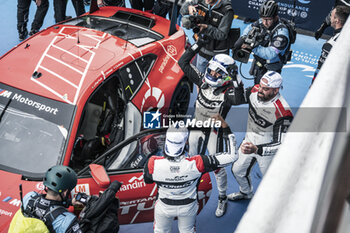 21/04/2024 - 31 FARFUS Augusto (bra), GELAEL Sean (ind), LEUNG Darren (gbr), Team WRT, BMW M4 GT3 #31, LM GT3, portrait during the 2024 6 Hours of Imola, 2nd round of the 2024 FIA World Endurance Championship, from April 18 to 21, 2024 on the Autodromo Internazionale Enzo e Dino Ferrari in Imola, Italy - FIA WEC - 6 HOURS OF IMOLA 2024 - ENDURANCE - MOTORI