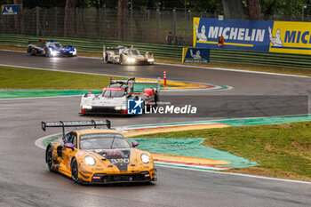 21/04/2024 - 91 LIETZ Richard (aut), SCHURING Morris (nld), SHAHIN Yasser (aus), Manthey EMA, Porsche 911 GT3 R #91, LM GT3, action during the 2024 6 Hours of Imola, 2nd round of the 2024 FIA World Endurance Championship, from April 18 to 21, 2024 on the Autodromo Internazionale Enzo e Dino Ferrari in Imola, Italy - FIA WEC - 6 HOURS OF IMOLA 2024 - ENDURANCE - MOTORI
