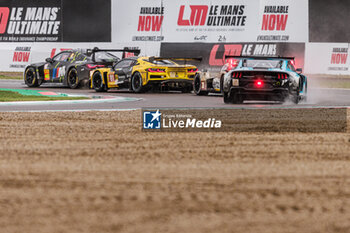 21/04/2024 - 38 RASMUSSEN Oliver (dnk), HANSON Philip (gbr), BUTTON Jenson (gbr), Hertz Team Jota, Porsche 963 #38, Hypercar, 77 BARKER Ben (gbr), HARDWICK Ryan (usa), ROBICHON Zacharie (can), Proton Competition, Ford Mustang GT3 #77, LM GT3, action during the 2024 6 Hours of Imola, 2nd round of the 2024 FIA World Endurance Championship, from April 18 to 21, 2024 on the Autodromo Internazionale Enzo e Dino Ferrari in Imola, Italy - FIA WEC - 6 HOURS OF IMOLA 2024 - ENDURANCE - MOTORI