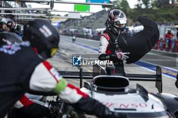 2024-04-21 - HARTLEY Brendon (nzl), Toyota Gazoo Racing, Toyota GR010 - Hybrid, portrait during the 2024 6 Hours of Imola, 2nd round of the 2024 FIA World Endurance Championship, from April 18 to 21, 2024 on the Autodromo Internazionale Enzo e Dino Ferrari in Imola - FIA WEC - 6 HOURS OF IMOLA 2024 - ENDURANCE - MOTORS