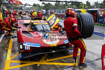 21/04/2024 - 50 FUOCO Antonio (ita), MOLINA Miguel (spa), NIELSEN Nicklas (dnk), Ferrari AF Corse, Ferrari 499P #50, Hypercar, action pit stop during the 2024 6 Hours of Imola, 2nd round of the 2024 FIA World Endurance Championship, from April 18 to 21, 2024 on the Autodromo Internazionale Enzo e Dino Ferrari in Imola - FIA WEC - 6 HOURS OF IMOLA 2024 - ENDURANCE - MOTORI