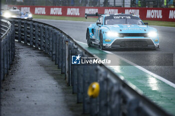 2024-04-21 - 77 BARKER Ben (gbr), HARDWICK Ryan (usa), ROBICHON Zacharie (can), Proton Competition, Ford Mustang GT3 #77, LM GT3, action during the 2024 6 Hours of Imola, 2nd round of the 2024 FIA World Endurance Championship, from April 18 to 21, 2024 on the Autodromo Internazionale Enzo e Dino Ferrari in Imola - FIA WEC - 6 HOURS OF IMOLA 2024 - ENDURANCE - MOTORS
