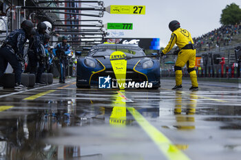 2024-04-21 - 27 JAMES Ian (usa), MANCINELLI Daniel (ita), RIBERAS Alex (spa), Heart of Racing Team, Aston Martin Vantage GT3 #27, LM GT3, action pit stop during the 2024 6 Hours of Imola, 2nd round of the 2024 FIA World Endurance Championship, from April 18 to 21, 2024 on the Autodromo Internazionale Enzo e Dino Ferrari in Imola - FIA WEC - 6 HOURS OF IMOLA 2024 - ENDURANCE - MOTORS