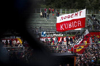 2024-04-21 - fans, supporters, public, spectators KUBICA Robert (pol), AF Corse, Ferrari 499P, portrait during the 2024 6 Hours of Imola, 2nd round of the 2024 FIA World Endurance Championship, from April 18 to 21, 2024 on the Autodromo Internazionale Enzo e Dino Ferrari in Imola, Italy - FIA WEC - 6 HOURS OF IMOLA 2024 - ENDURANCE - MOTORS