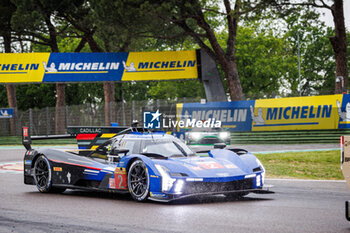 2024-04-21 - 02 BAMBER Earl (nzl), LYNN Alex (gbr), Cadillac Racing #02, Hypercar, action during the 2024 6 Hours of Imola, 2nd round of the 2024 FIA World Endurance Championship, from April 18 to 21, 2024 on the Autodromo Internazionale Enzo e Dino Ferrari in Imola, Qatar - FIA WEC - 6 HOURS OF IMOLA 2024 - ENDURANCE - MOTORS