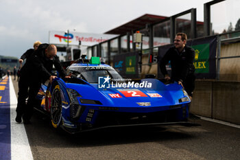 2024-05-08 - 02 BAMBER Earl (nzl), LYNN Alex (gbr), Cadillac Racing, Cadillac V-Series.R #02, Hypercar, pitlane, during the 2024 TotalEnergies 6 Hours of Spa-Francorchamps, 3rd round of the 2024 FIA World Endurance Championship, from May 8 to 11, 2024 on the Circuit de Spa-Francorchamps in Stavelot, Belgium - FIA WEC - 6 HOURS OF SPA-FRANCORCHAMPS 2024 - ENDURANCE - MOTORS